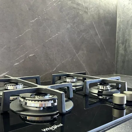 Eavalonrestapartment Apartman *