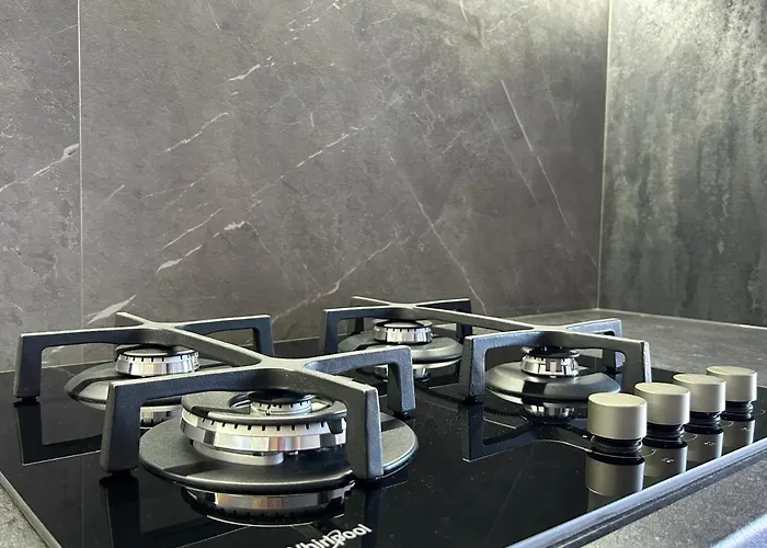 Eavalonrestapartment شقة *