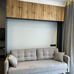 Eavalonrestapartment Appartamento Leopoli